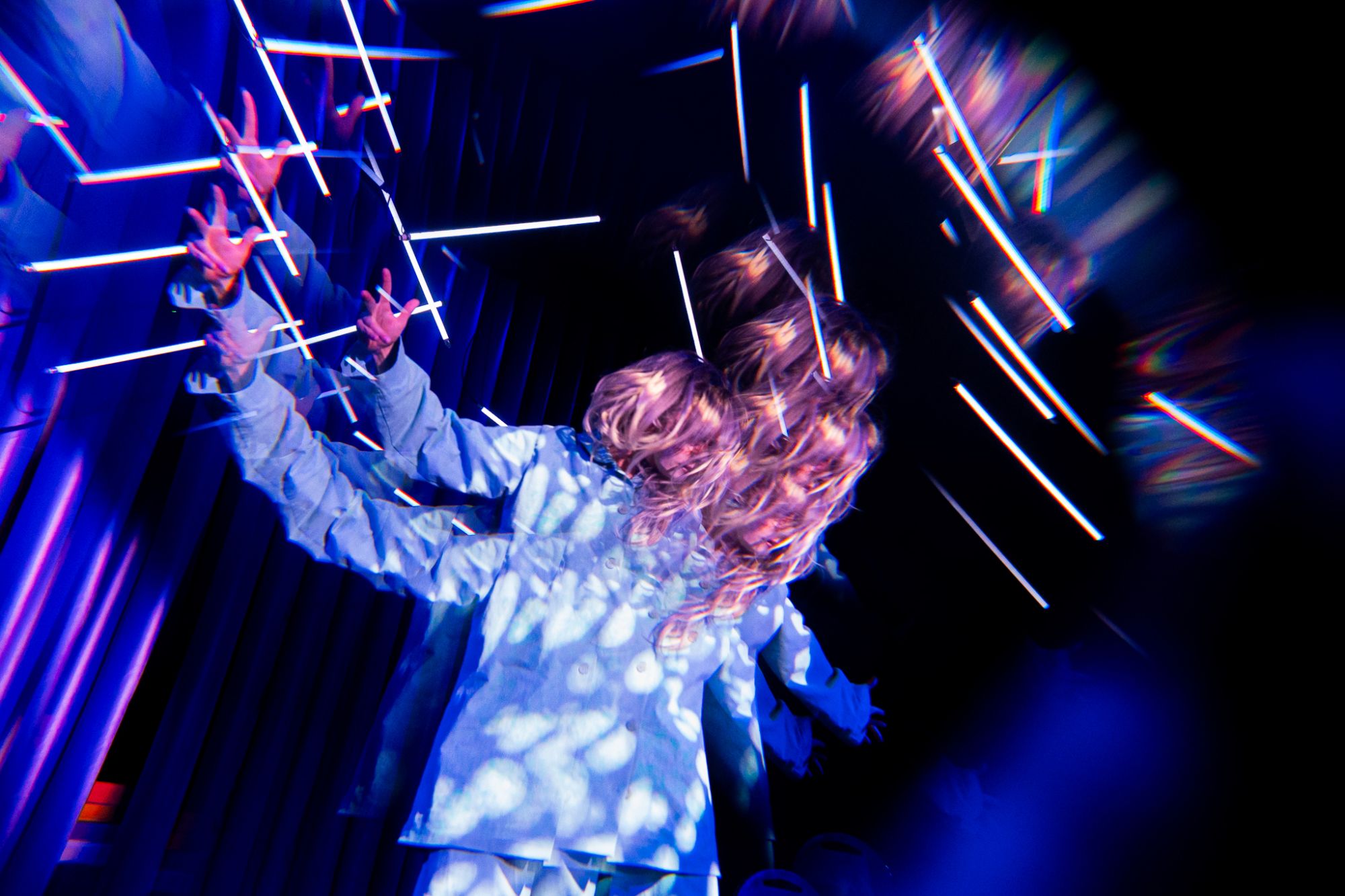 zdjęcie ze spektaklu "Znaki szczególne", fot. Teatr Maska